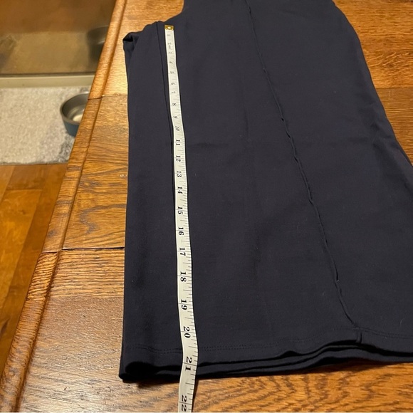 J JILL ~ Women’s Wearever Collection Navy Blue Wide Leg Cropped Pants - Picture 10 of 10